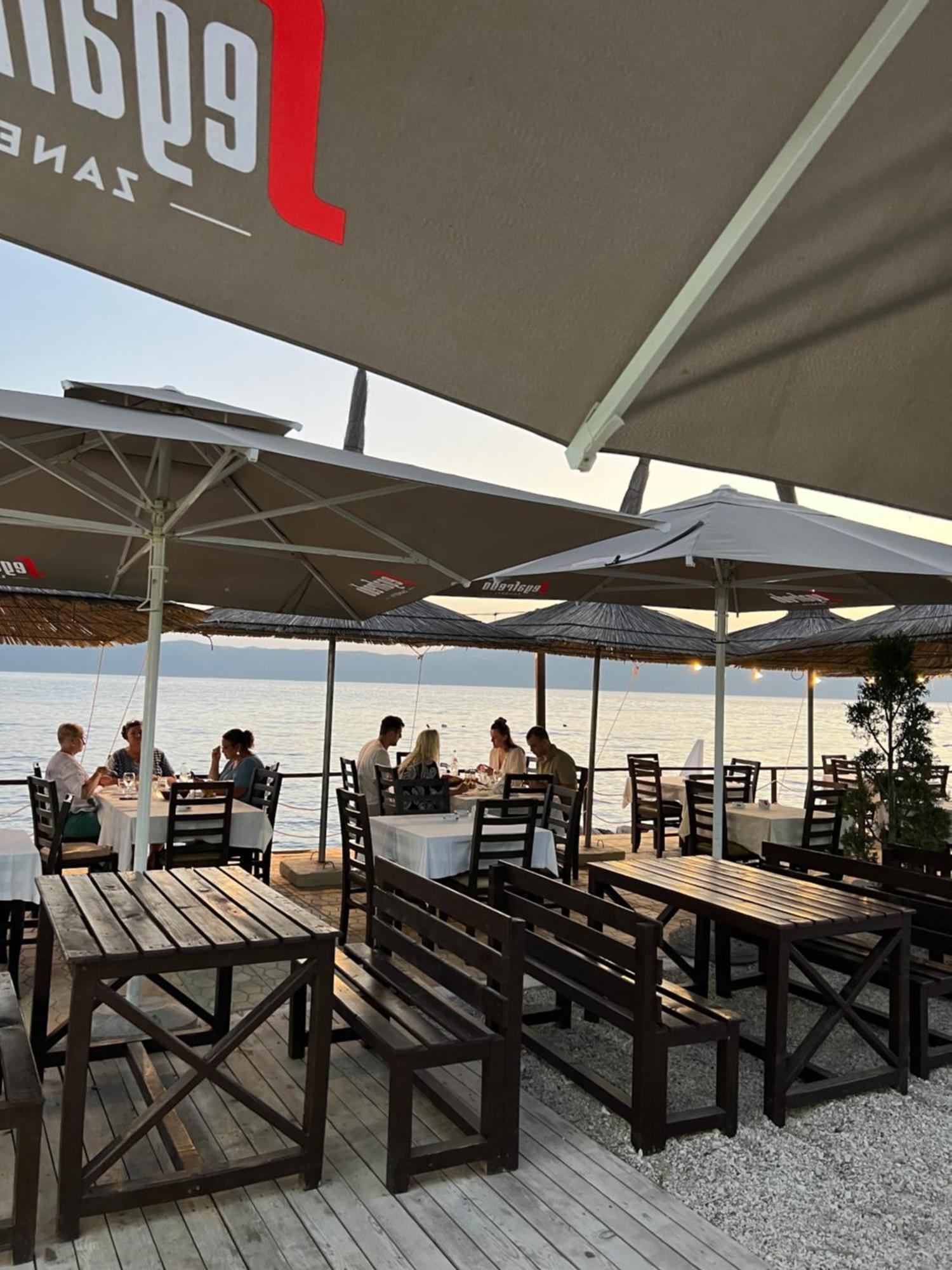 Bruno Rooms Vlorë Eksteriør bilde